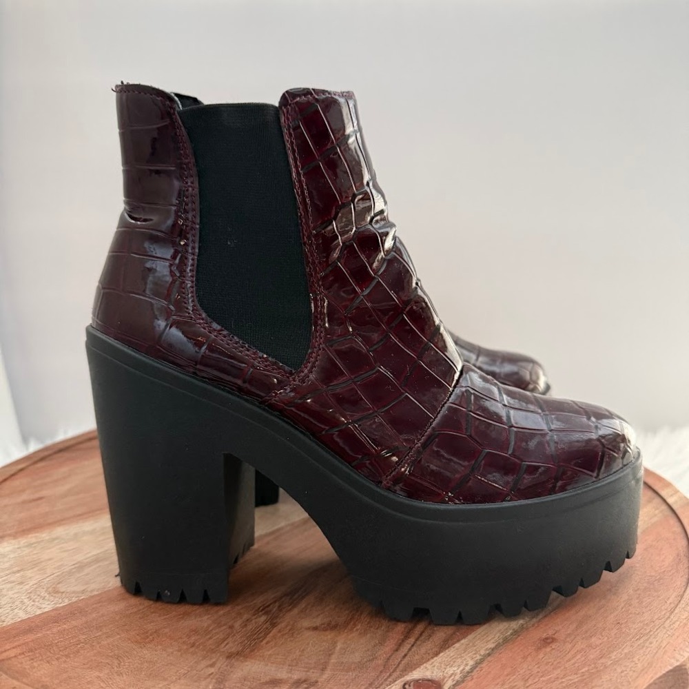 Topshop Made in Italy Chunky Platform Boots 5.5 Burgundy Croc‎ Patent Goth
